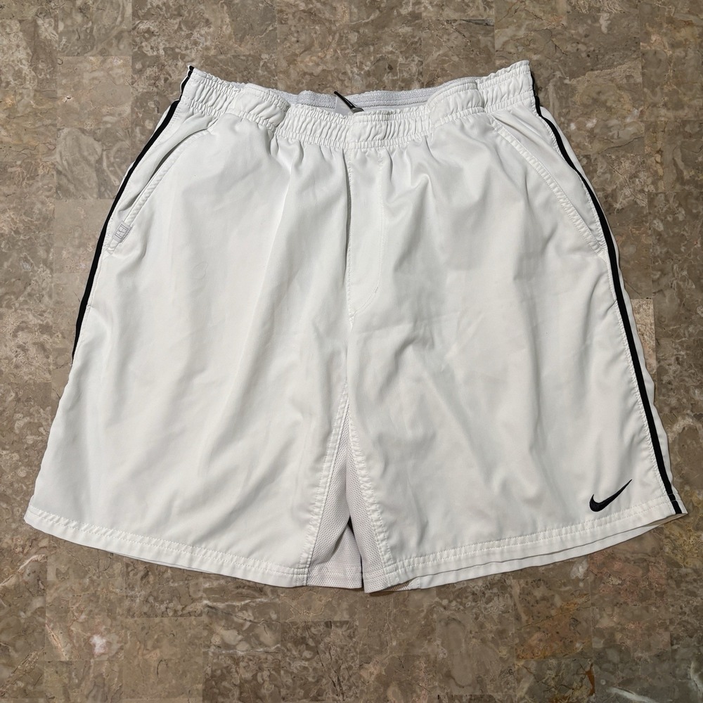 Vintage Nike Shorts Mens Large White Tennis Challenge Court Agassi Dri Fit 9"